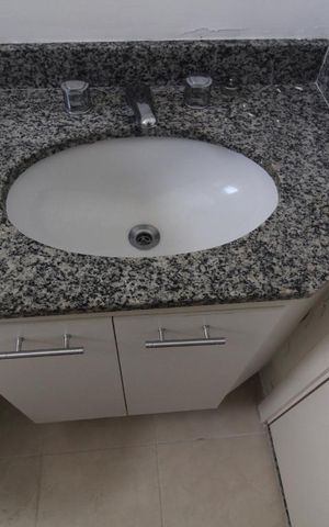 Apartamento à venda com 80m², 3 quartos e 2 vagasBanheiro 2 social