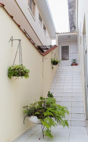 Casa à venda com 146m², 3 quartos e 2 vagasQuintal