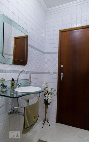 Casa à venda com 146m², 3 quartos e 2 vagasLavabo