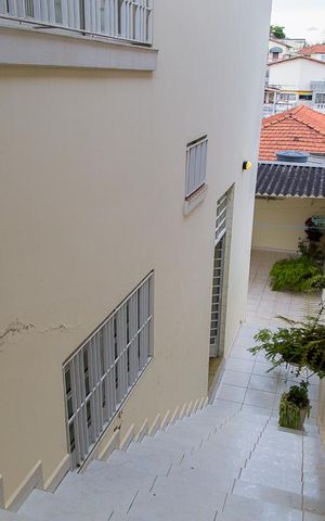 Casa à venda com 146m², 3 quartos e 2 vagasQuintal - Escada