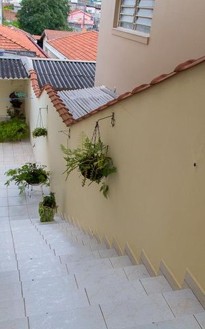 Casa à venda com 146m², 3 quartos e 2 vagasQuintal - Escada