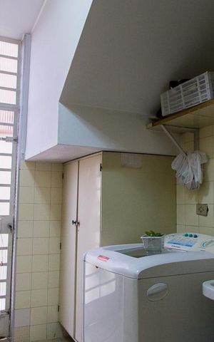 Casa à venda com 146m², 3 quartos e 2 vagasÁrea de serviço