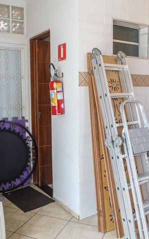 Casa à venda com 248m², 3 quartos e 6 vagasLavanderia