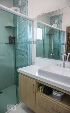 Casa à venda com 248m², 3 quartos e 6 vagasBanheiro da Suíte master