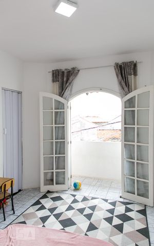 Casa à venda com 100m², 3 quartos e 2 vagas Casa à venda com 100m², 3 quartos e 2 vagasQuarto