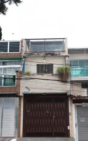 Casa à venda com 175m², 3 quartos e 2 vagasFachada