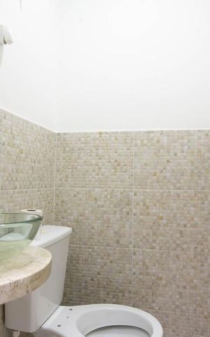 Casa à venda com 175m², 3 quartos e 2 vagasLavabo