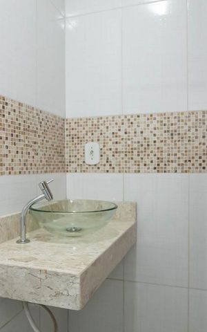 Casa à venda com 175m², 3 quartos e 2 vagasBanheiro Suíte 2