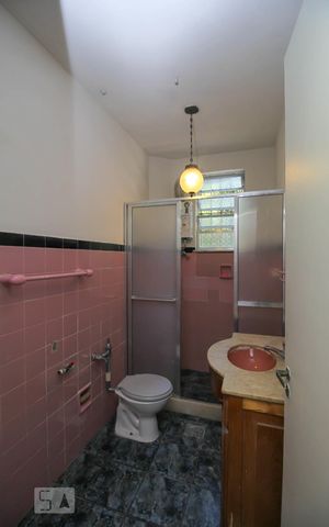 Apartamento para alugar com 58m², 2 quartos e sem vaga Apartamento para alugar com 58m², 2 quartos e sem vagaBanheiro Social