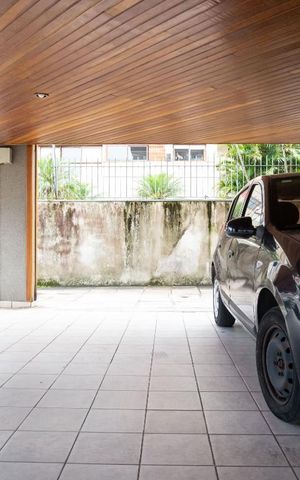 Apartamento à venda com 255m², 5 quartos e 2 vagas Apartamento à venda com 255m², 5 quartos e 2 vagasGaragem