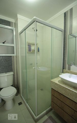Apartamento à venda com 83m², 3 quartos e 2 vagas Apartamento à venda com 83m², 3 quartos e 2 vagasBanheiro