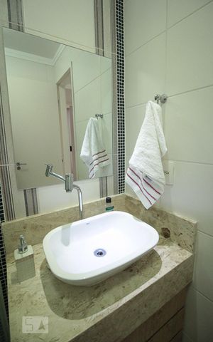 Apartamento à venda com 83m², 3 quartos e 2 vagas Apartamento à venda com 83m², 3 quartos e 2 vagasBanheiro