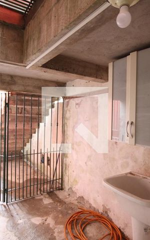 Casa para alugar com 60m², 1 quarto e sem vagaÁrea de Serviço