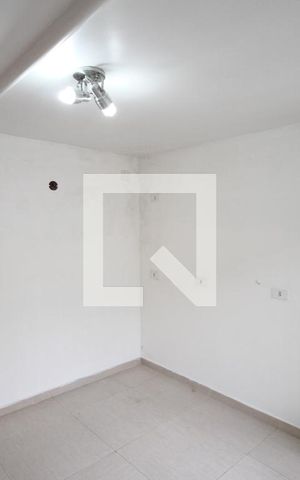 Casa para alugar com 60m², 1 quarto e sem vagaSuíte