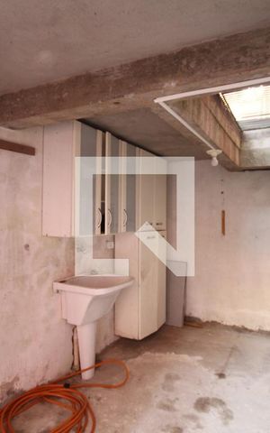 Casa para alugar com 60m², 1 quarto e sem vagaÁrea de Serviço