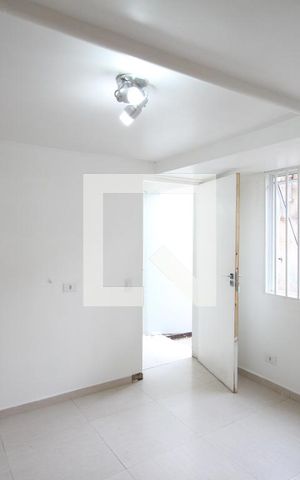 Casa para alugar com 60m², 1 quarto e sem vagaSuíte