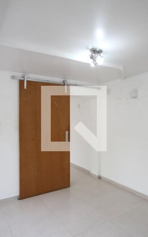 Casa para alugar com 60m², 1 quarto e sem vagaSuíte