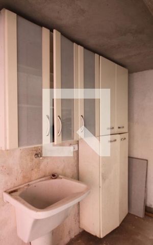 Casa para alugar com 60m², 1 quarto e sem vagaÁrea de Serviço