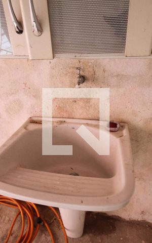Casa para alugar com 60m², 1 quarto e sem vagaÁrea de Serviço