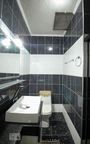 Casa à venda com 159m², 4 quartos e 1 vagaBanheiro