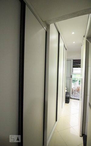 Casa à venda com 159m², 4 quartos e 1 vagaArmário Quarto 4 - Suíte