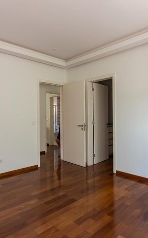 Casa de condomínio à venda com 490m², 4 quartos e 6 vagasSuíte 3