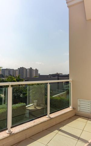 Casa de condomínio à venda com 490m², 4 quartos e 6 vagasSacada da Suíte Principal