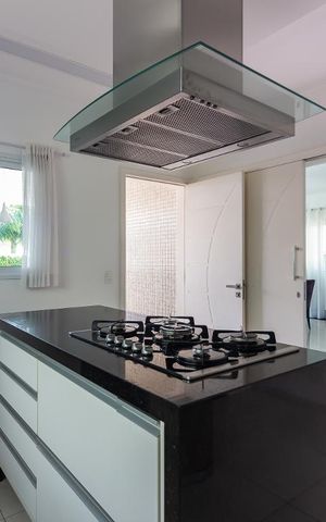 Casa de condomínio à venda com 490m², 4 quartos e 6 vagasCozinha