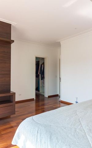 Casa de condomínio à venda com 490m², 4 quartos e 6 vagasSuíte Principal