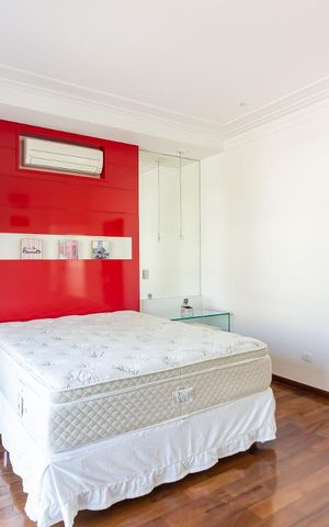 Casa de condomínio à venda com 490m², 4 quartos e 6 vagasSuíte 1