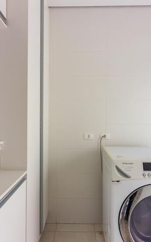 Casa de condomínio à venda com 490m², 4 quartos e 6 vagasÁrea de Serviço 
