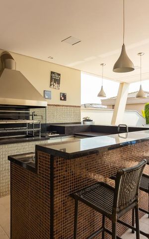 Casa de condomínio à venda com 490m², 4 quartos e 6 vagasVaranda gourmet