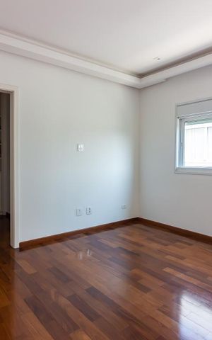 Casa de condomínio à venda com 490m², 4 quartos e 6 vagasSuíte 3