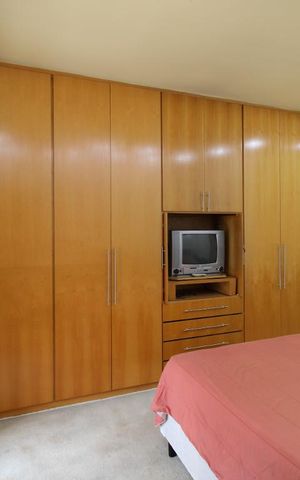 Casa à venda com 285m², 4 quartos e 2 vagasSuíte Armários 