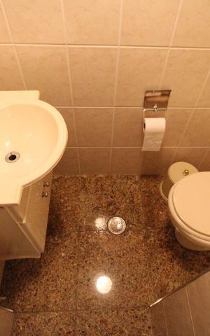 Casa à venda com 285m², 4 quartos e 2 vagasLavabo 2 - Salão de festas 