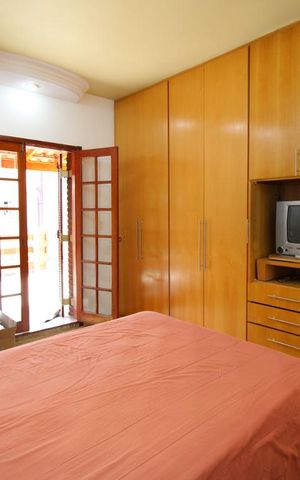 Casa à venda com 285m², 4 quartos e 2 vagasSuíte 