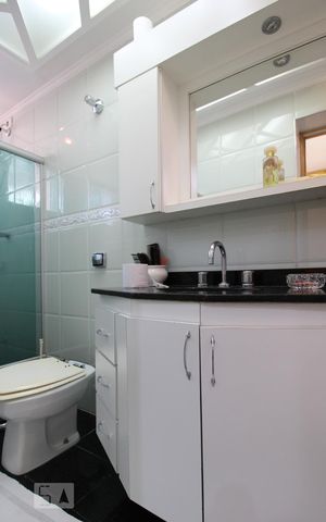Casa à venda com 285m², 4 quartos e 2 vagasBanheiro da suíte 