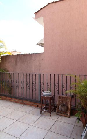 Casa à venda com 285m², 4 quartos e 2 vagasTerraço da cozinha 