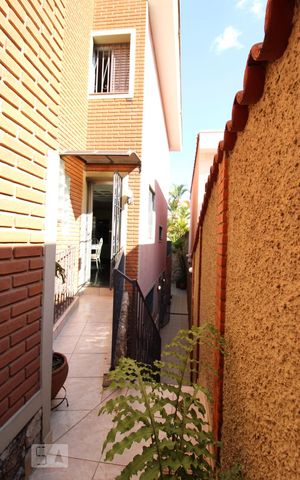Casa à venda com 285m², 4 quartos e 2 vagasCorredor 