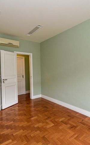 Apartamento à venda com 420m², 4 quartos e 2 vagas Apartamento à venda com 420m², 4 quartos e 2 vagasSuíte 4