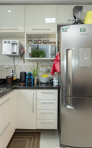 Casa de condomínio à venda com 100m², 3 quartos e 2 vagas Casa de condomínio à venda com 100m², 3 quartos e 2 vagasSala e cozinha integradas