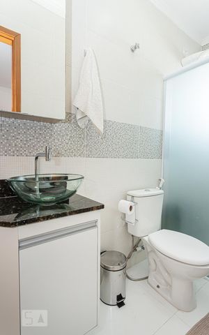Casa de condomínio à venda com 100m², 3 quartos e 2 vagas Casa de condomínio à venda com 100m², 3 quartos e 2 vagasBanheiro suite 2