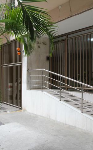 Apartamento para alugar com 80m², 2 quartos e 1 vaga Apartamento para alugar com 80m², 2 quartos e 1 vagaFachada e portaria