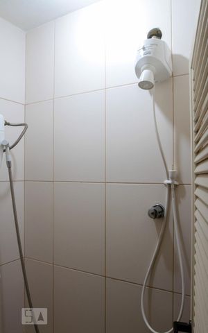 Apartamento para alugar com 80m², 2 quartos e 1 vaga Apartamento para alugar com 80m², 2 quartos e 1 vagaBanheiro de Serviço
