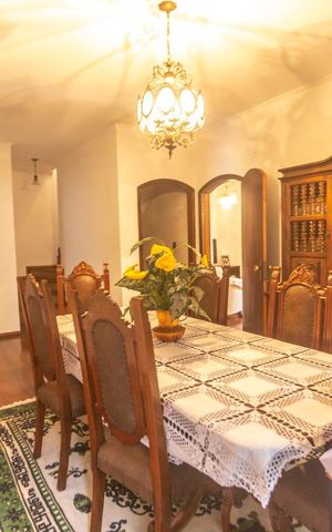 Casa para alugar com 530m², 4 quartos e 8 vagasSala de jantar 01