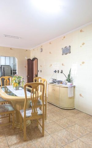 Casa para alugar com 530m², 4 quartos e 8 vagasSala de jantar 02