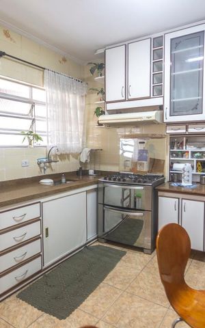 Casa para alugar com 530m², 4 quartos e 8 vagasCozinha