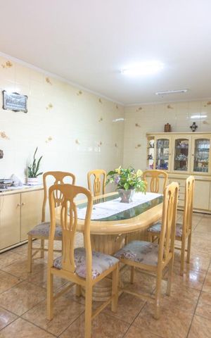 Casa para alugar com 530m², 4 quartos e 8 vagasSala de jantar 02