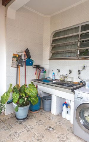 Casa para alugar com 530m², 4 quartos e 8 vagasÁrea de serviço