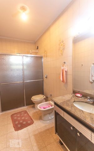 Casa para alugar com 530m², 4 quartos e 8 vagasBanheiro suíte 01